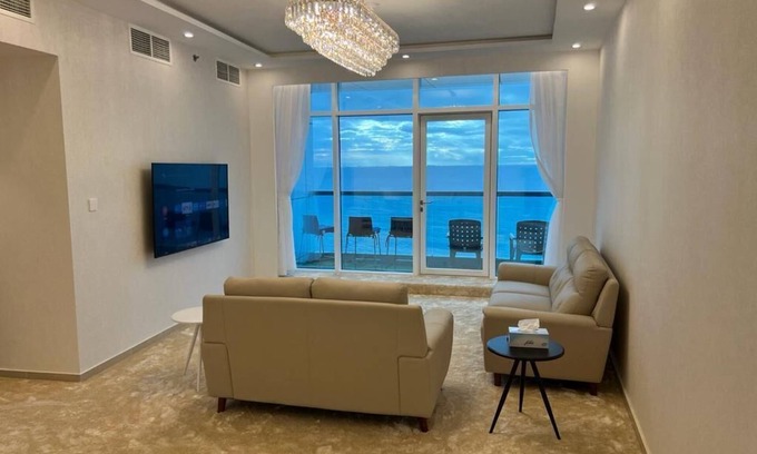 Rumailah Apartamento | Stunning Luxury beach apartment in Ajman Corniche Residence with full sea view