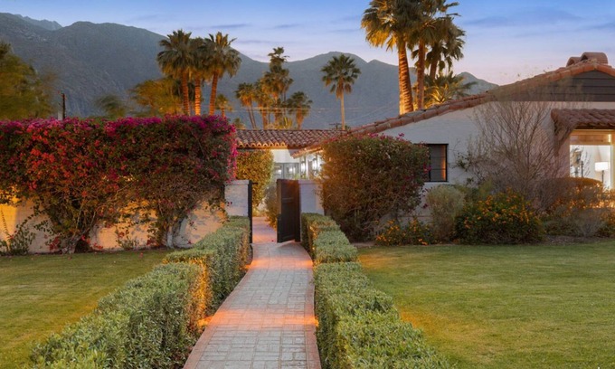 Old Las Palmas Casa | Stunning Luxury Home with 4-Bedrooms, Private Salt-Water Pool, & Spa