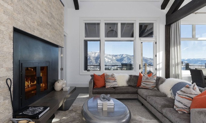 Spanish Peaks Casa | Stunning Luxury Home in Spanish Peaks Mountain Club, Yellowstone, Big Sky