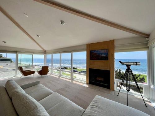 Village of La Jolla Casa | Stunning Luxury Oceanfront La Jolla Home!