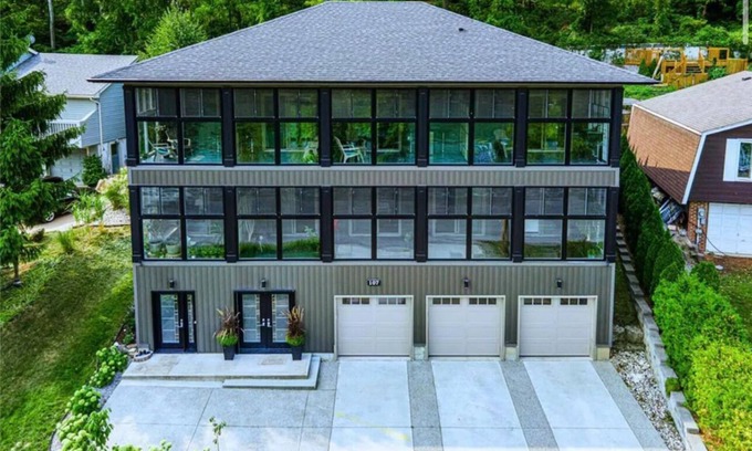 York - Haig Casa | Stunning Mansion in Niagara