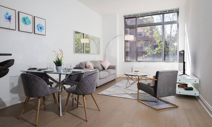 Tudor City Apartamento | Stunning Midtown East 1 Bed w/ Gym, Rooftop #6135
