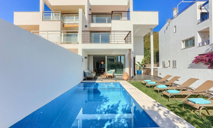 Puerto de Pollensa Villa | Stunning modern villa, 2 mins from beach