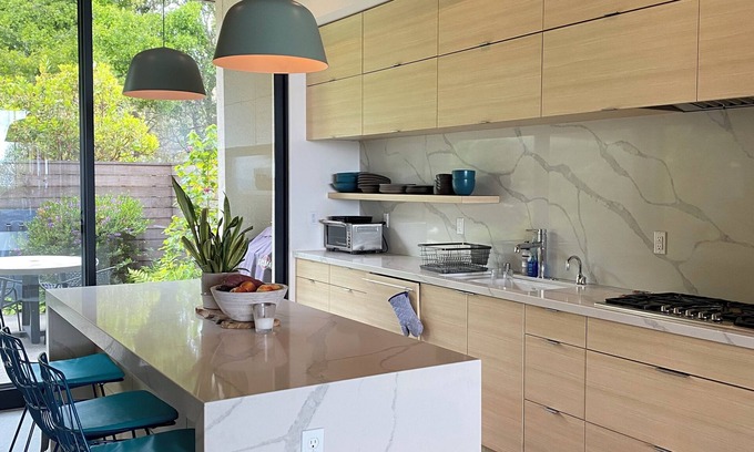 Upper Rockridge Casa | Stunning Modern 4-bedroom view home in Oakland Hills, 20 min to San Francisco