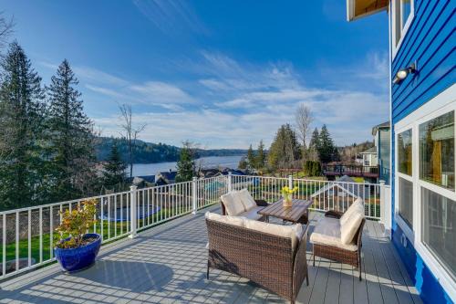 Big Lake Casa | Stunning Mount Vernon Home with Big Lake Views!