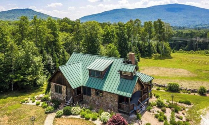 Mount Holly Casa | Stunning Mountain and Water Views Minutes to Okemo