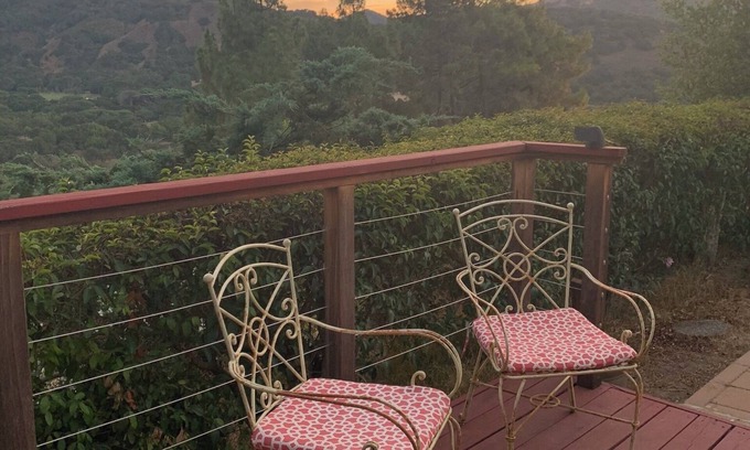 Carmel Valley Casa | Stunning Mountain Views - Bright & Cheerful - Wine Tasting Village Charm