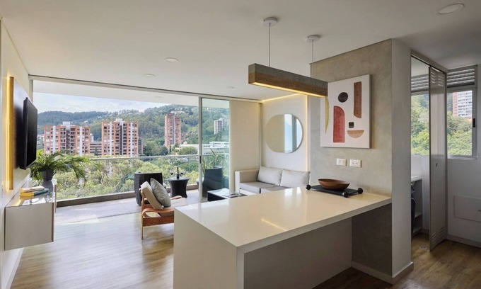 El Tesoro Apartamento | - ¡ Stunning Mountain Views in El Poblado ! -