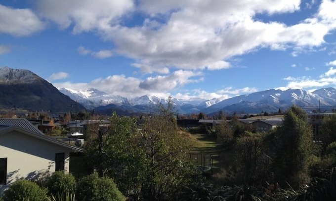 Wanaka Casa | Impresionantes vistas a la montaña, sol, ubicación tranquila cerca del lago Wanaka