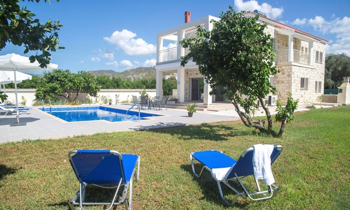 Argaka Villa | Impresionante villa frente a la playa, a 100 metros de la playa, gran piscina, zona maravillosa