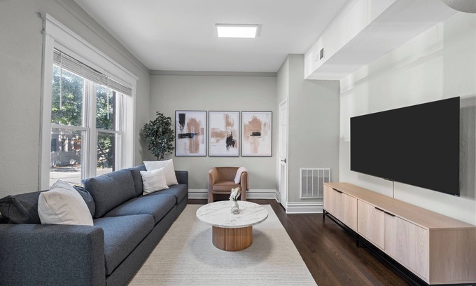 Lakewood-Balmoral Apartamento | Stunning New Renovation 1BR/1BA in Andersonville