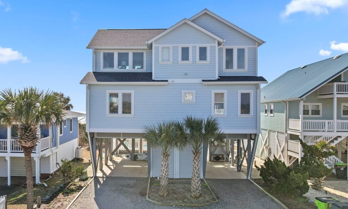 Holden Beach Casa | Stunning Ocean Front Home W/ Private Pool 4BR 4 1/2 Bath and Brand New Kitchen