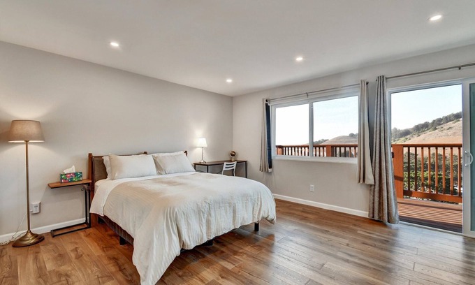 Sharp Park Casa | Stunning Ocean Mountain View Near SF+Beach 2Suites