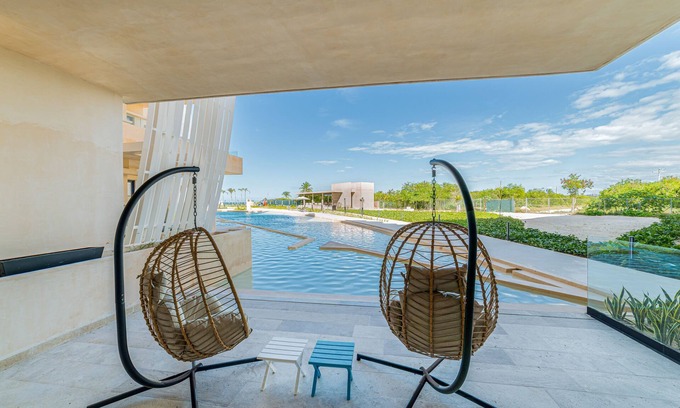 Telchac Puerto Apartamento | Stunning oceanfront retreat perfect for families