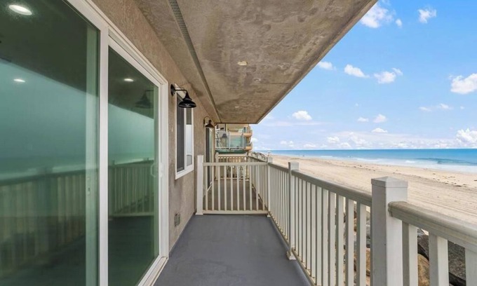 Imperial Beach Casa | Stunning Oceanfront luxury Townhome