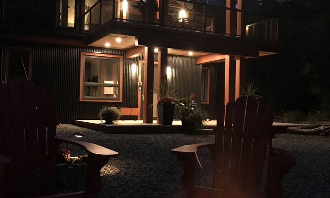 Tofino Casa | Stunning oceanfront oasis with majestic mountain and lush forest views.