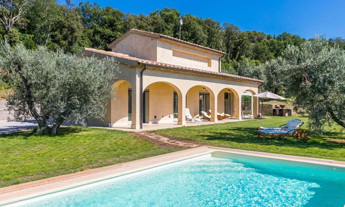Castagneto Carducci Casa | Casa de vacaciones privada con WIFI, piscina privada, A/C, TV, patio, vista panorámica