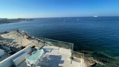 Tower Road Apartamento | Stunning penthouse, 2 bedroom, heart of Sliema