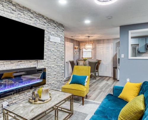 Cloverdale Casa | Stunning, Pet-friendly Home in Savannah