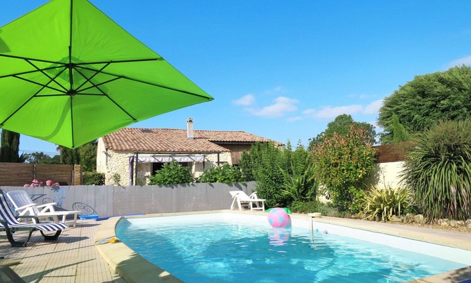 Cissac-Medoc Casa | Estupenda casa de vacaciones privada para 5 personas con piscina, WIFI, TV, terraza y aparcamiento