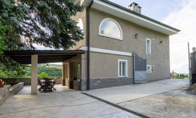 Casalborgone Casa | Maravillosa casa de vacaciones privada con A/C, WIFI, TV, patio, vista panorámica y aparcamiento
