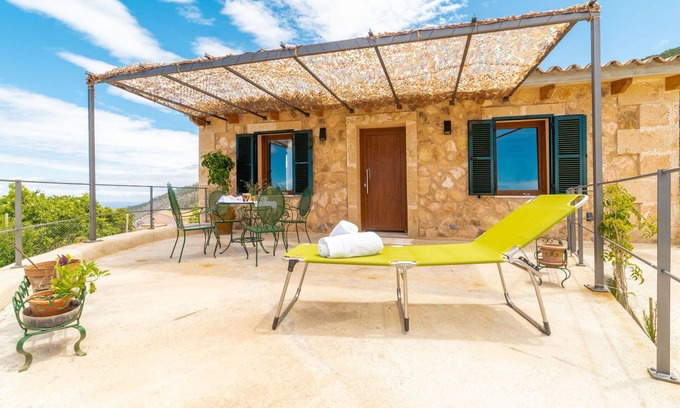 Banyalbufar Casa | Maravillosa casa de vacaciones privada para 2 personas con A/C, WIFI, TV y patio