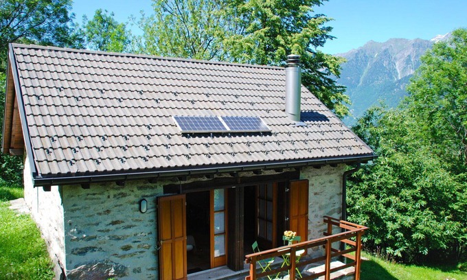 Acquarossa Casa | Preciosa casa de vacaciones privada para 4 personas con terraza, vista panorámica y aparcamiento