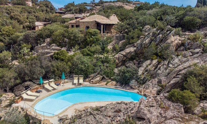 Capriccioli Villa | Estupenda casa de vacaciones privada con piscina privada, WIFI, A/C, TV, terraza, aparcamiento