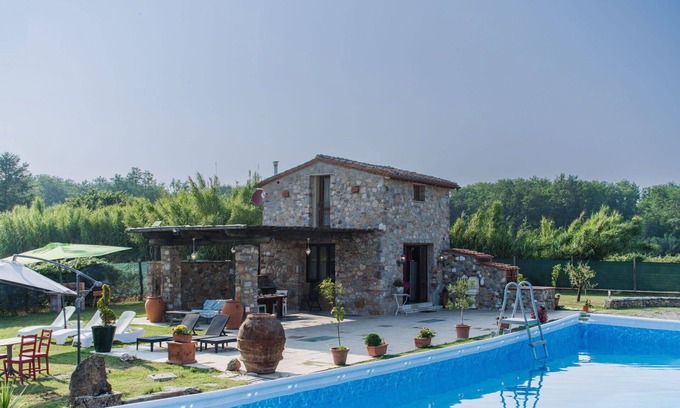 Castelvecchio Casa | Casa de vacaciones privada con A/C, WIFI, piscina privada, jacuzzi, TV, terraza
