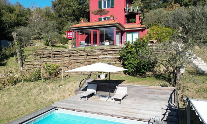 Fosdinovo Villa | Estupenda casa de vacaciones privada con WIFI, piscina privada, TV, patio, cerca de La Spezia