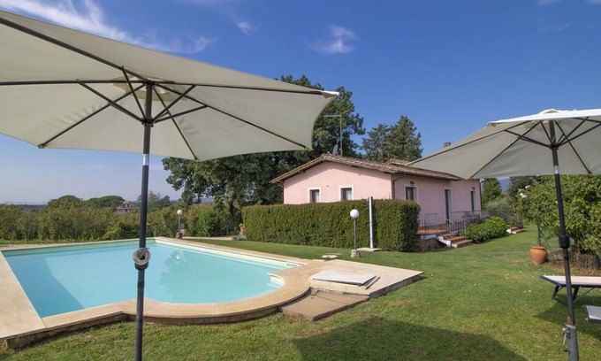 Corchiano Villa | Casa de vacaciones privada con piscina privada, WIFI, TV, terraza, vista panorámica, aparcamiento
