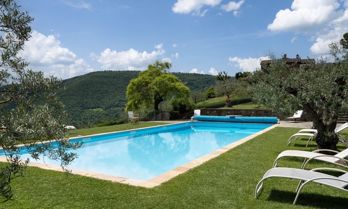 Subbiano Villa | Casa de vacaciones privada con piscina privada, WIFI, A/C, jacuzzi, TV, terraza, cerca de Arezzo