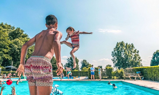 Dordtse Biesbosch Casa | Preciosa casa de vacaciones privada para 4 personas con piscina, WIFI, TV y terraza