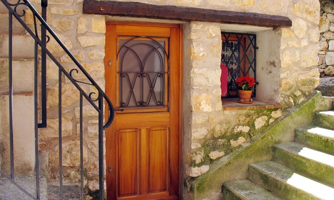 Bendejun Casa | Maravillosa casa de vacaciones privada con WIFI, TV, patio, mascotas permitida y aparcamiento