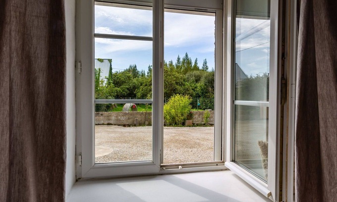 Surville Casa | Preciosa casa de vacaciones privada para 4 personas con WIFI, TV y mascotas permitida