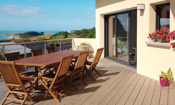 Plouarzel Casa | Maravillosa casa de vacaciones privada con WIFI, TV, terraza, mascotas permitida y aparcamiento