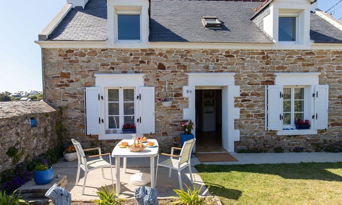 Plogoff Casa | Casa de vacaciones privada con TV, terraza, mascotas permitida, vista panorámica, aparcamiento