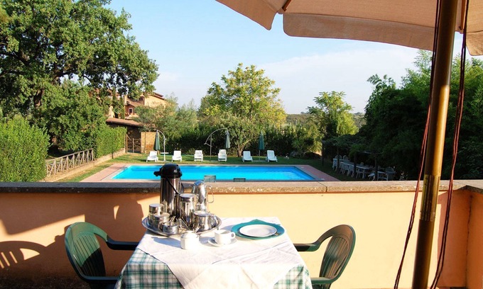 Corchiano Villa | Casa de vacaciones privada con WIFI, piscina, TV, terraza, mascotas permitida, aparcamiento