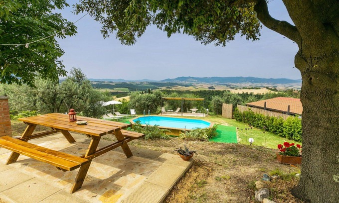 Villamagna Casa | Casa de vacaciones privada con piscina privada, A/C, WIFI, patio, vista panorámica, aparcamiento