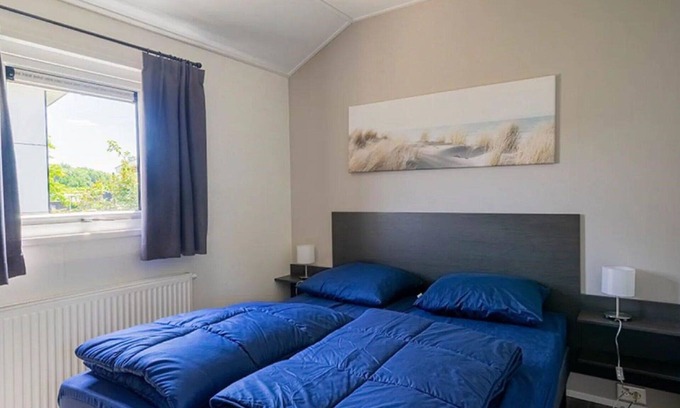 Nunspeet Casa | Estupenda casa de vacaciones privada para 4 personas con WIFI, piscina, TV, terraza y aparcamiento