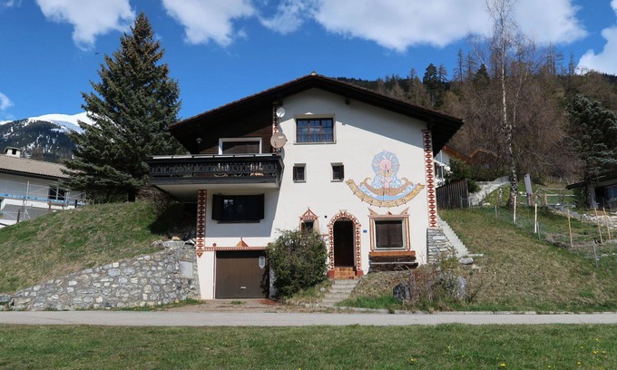 Alvaneu Casa | Casa de vacaciones privada con WIFI, TV, patio, mascotas permitida, vista panorámica, aparcamiento