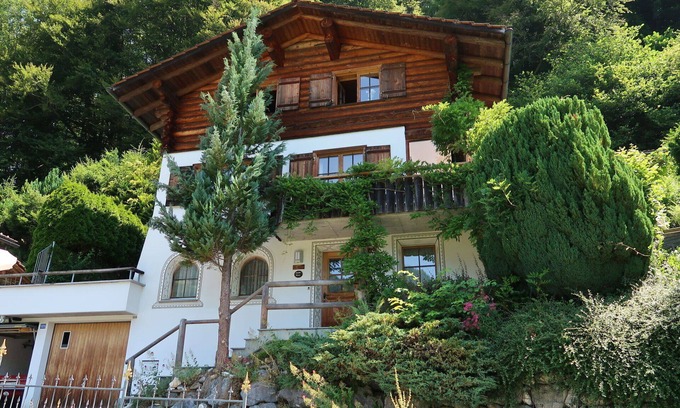 Luzein Casa | Maravillosa casa de vacaciones privada para 6 personas con WIFI, TV, patio y vista panorámica