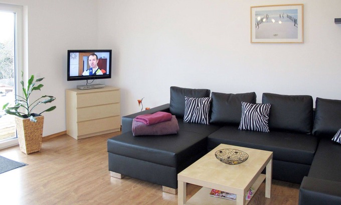 Godern Casa | Maravillosa casa de vacaciones privada con TV, terraza, mascotas permitida y aparcamiento