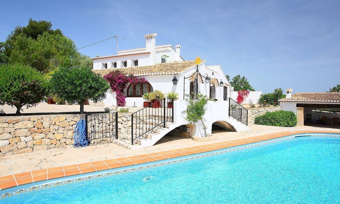 Fustera Villa | Casa de vacaciones privada con A/C, piscina privada, WIFI, TV, patio, vista panorámica