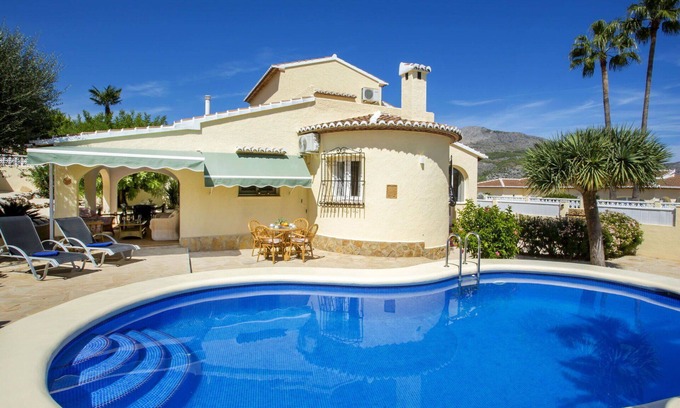 Orba Casa | Estupenda casa de vacaciones privada con piscina privada, A/C, WIFI, TV, terraza y aparcamiento