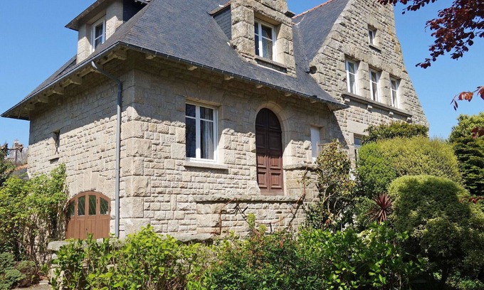 Saint-Igneuc Villa | Estupenda casa de vacaciones privada para 6 personas con WIFI, TV y terraza
