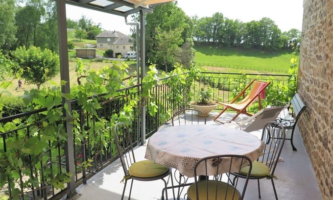 Lascaux Villa | Casa de vacaciones privada con TV, terraza, mascotas permitida, vista panorámica, aparcamiento