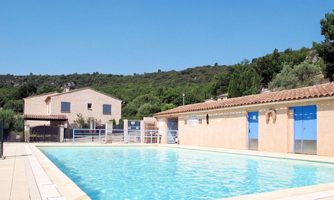 Quinson Casa | Estupenda casa de vacaciones privada para 4 personas con piscina, TV, terraza y aparcamiento
