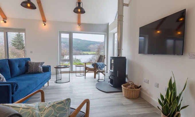Balnain Villa | Casa de vacaciones privada con WIFI, TV, patio, mascotas permitida, vista panorámica, aparcamiento