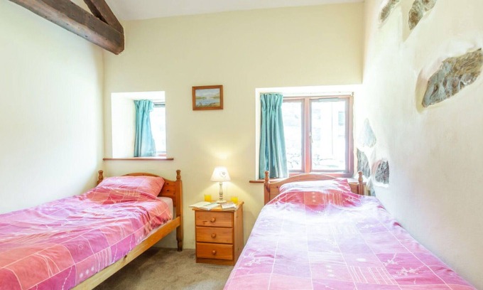 Llanrug Casa | Estupenda casa de vacaciones privada con TV, mascotas permitida, vista panorámica y aparcamiento